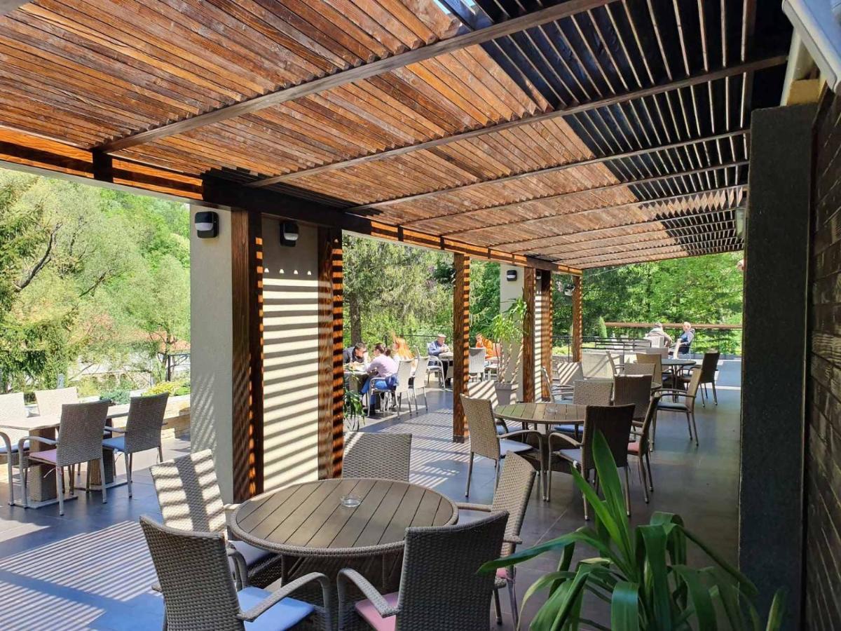 Restoran Sa Prenocistem Gornjak Krepoljin Extérieur photo