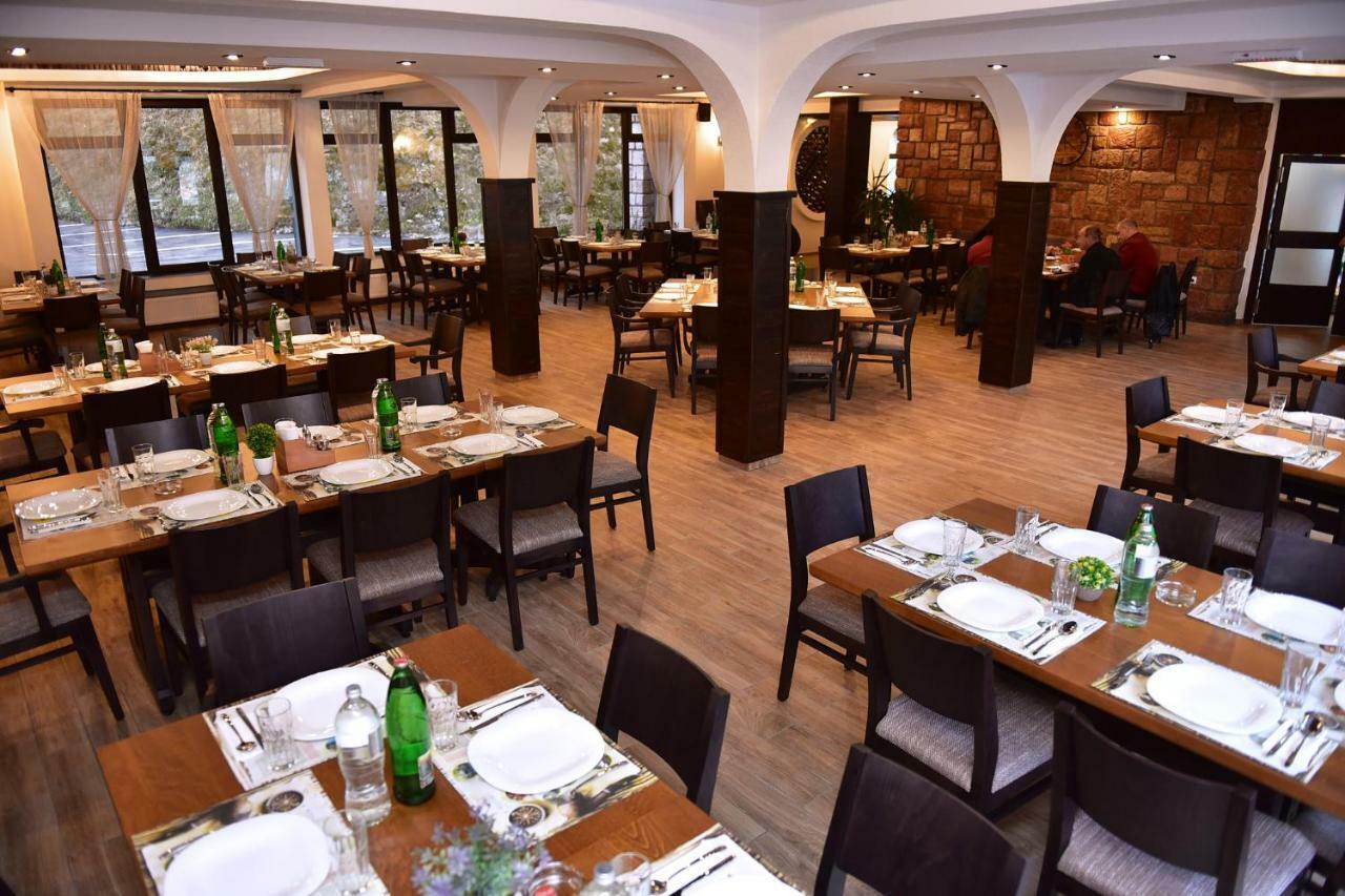 Restoran Sa Prenocistem Gornjak Krepoljin Extérieur photo