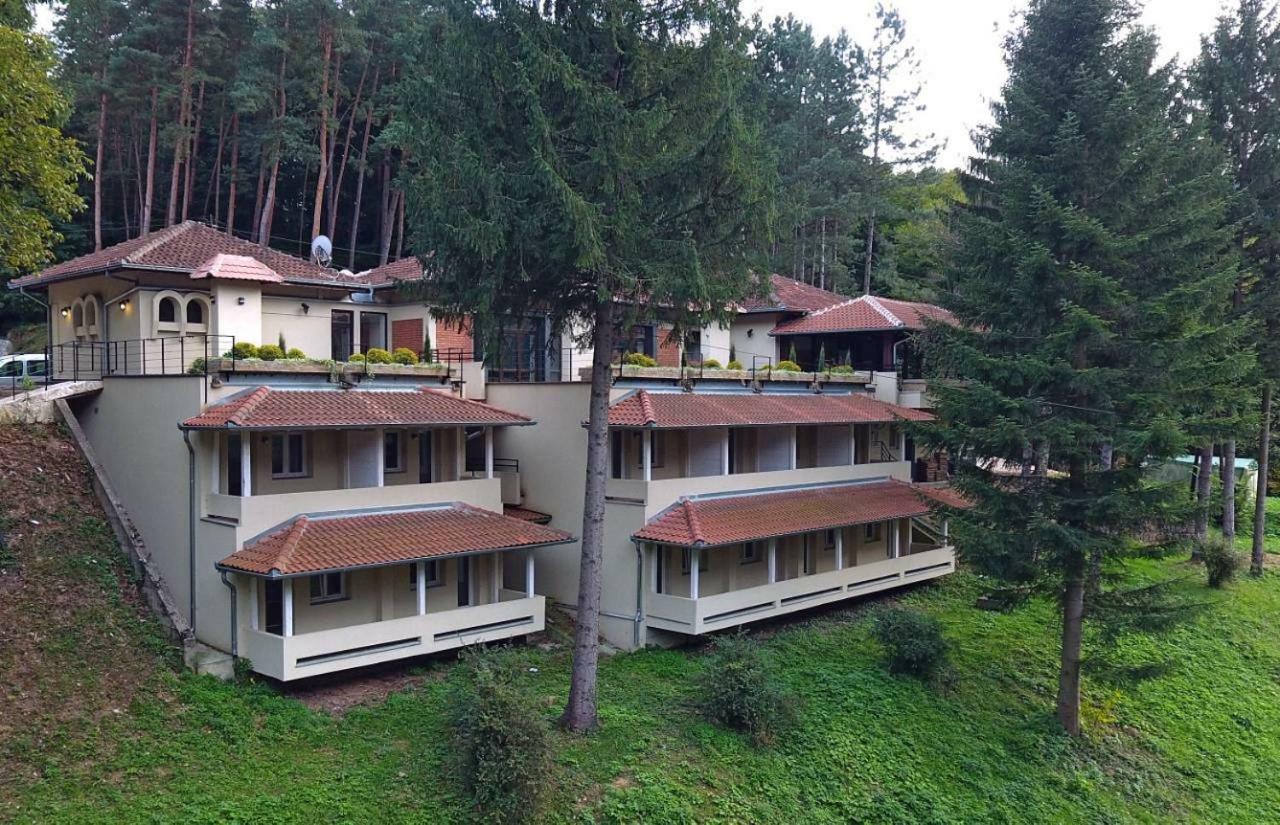 Restoran Sa Prenocistem Gornjak Krepoljin Extérieur photo